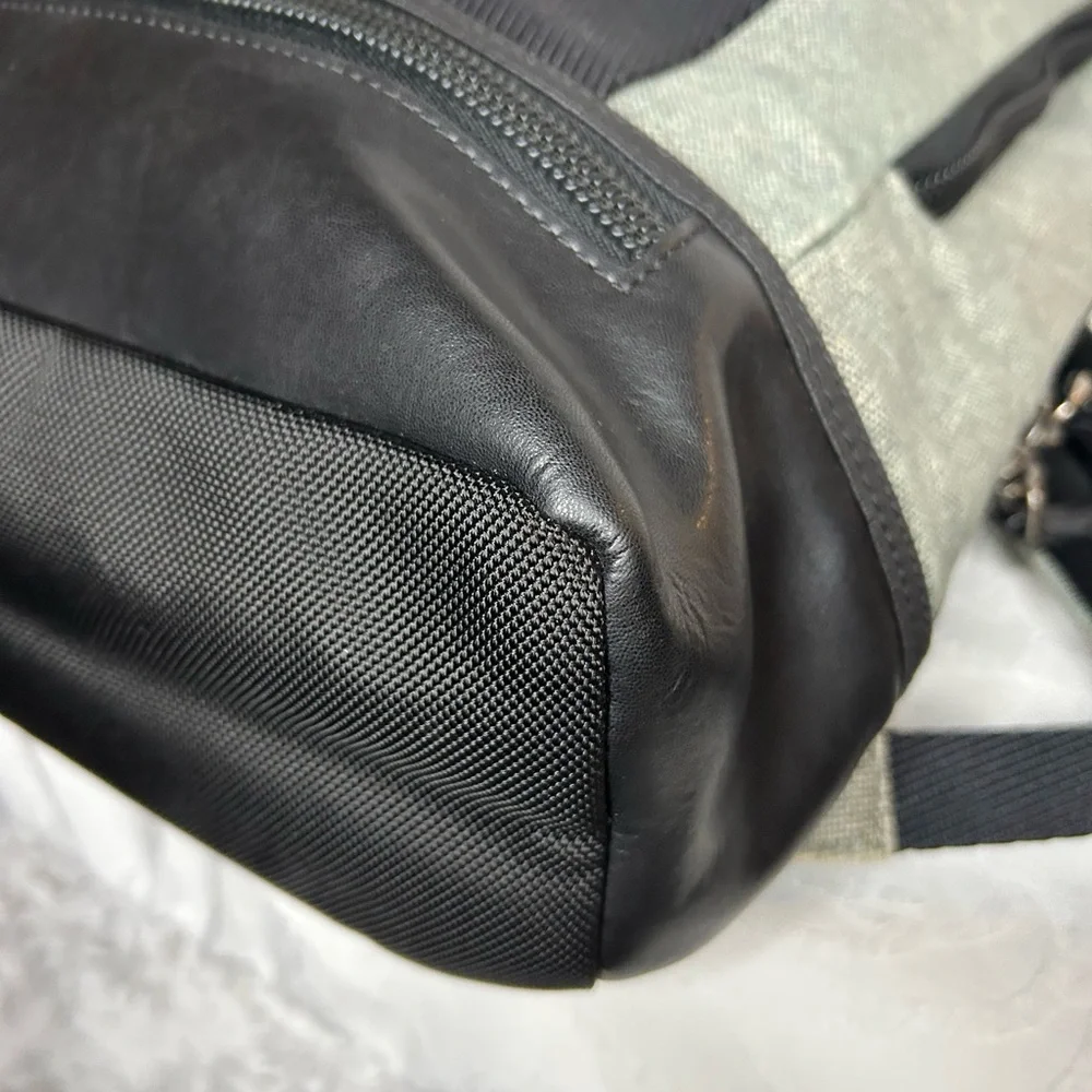 NWOT TUMI Alpha Bravo Dover Black and Gray Men's Backpack.